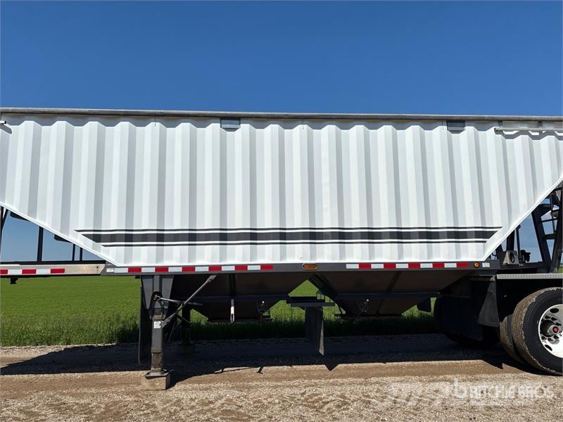 Doepker 29 ft Tri/A Super B-Train Lead Grain Trailer 곡물용 카트