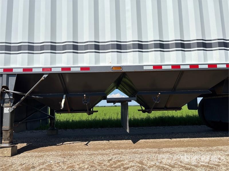 Doepker 29 ft Tri/A Super B-Train Lead Grain Trailer 곡물용 카트