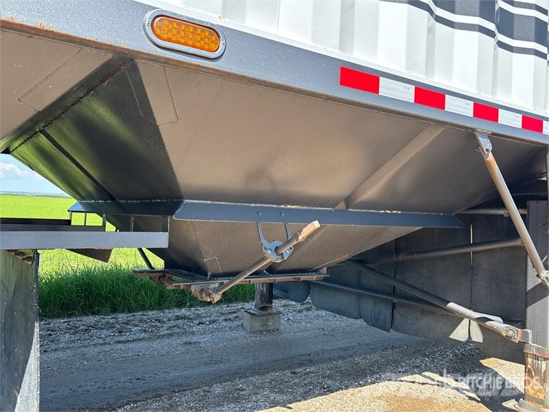 Doepker 29 ft Tri/A Super B-Train Lead Grain Trailer 곡물용 카트