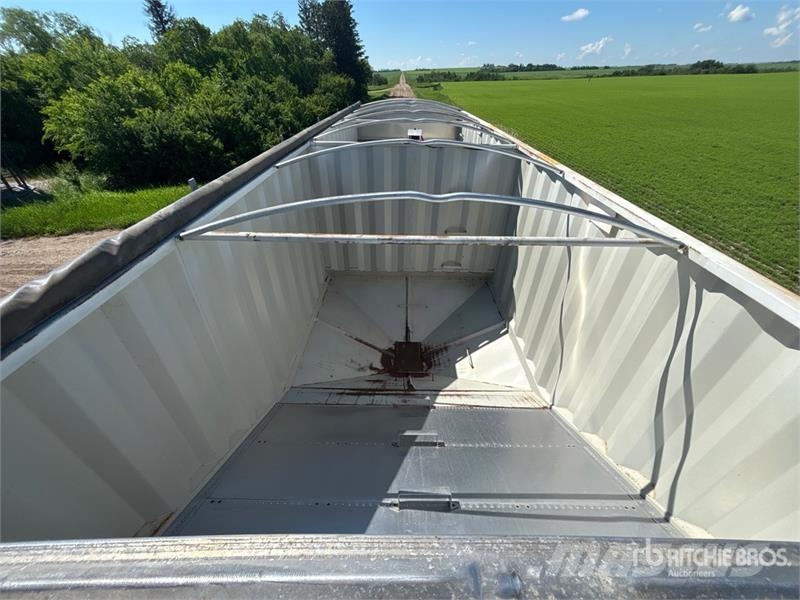 Doepker 29 ft Tri/A Super B-Train Lead Grain Trailer 곡물용 카트
