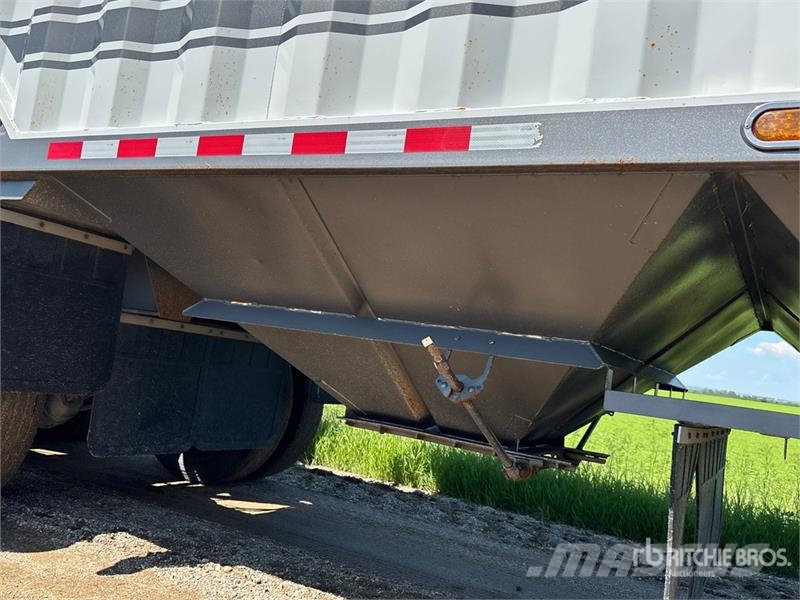 Doepker 29 ft Tri/A Super B-Train Lead Grain Trailer 곡물용 카트