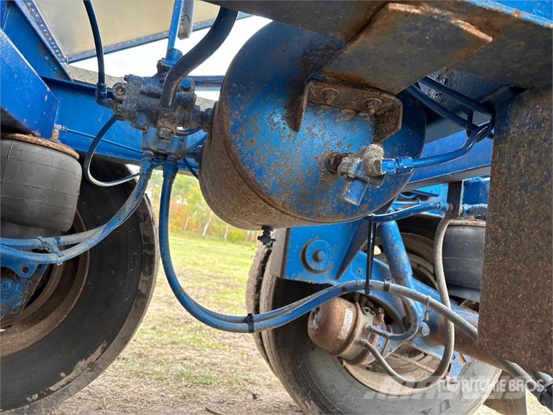 Doepker 30 ft Super B-Train Pup Grain Trailer Viljavankrid