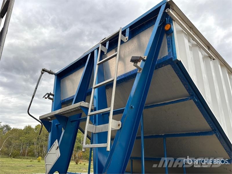 Doepker 30 ft Super B-Train Pup Grain Trailer Viljavankrid