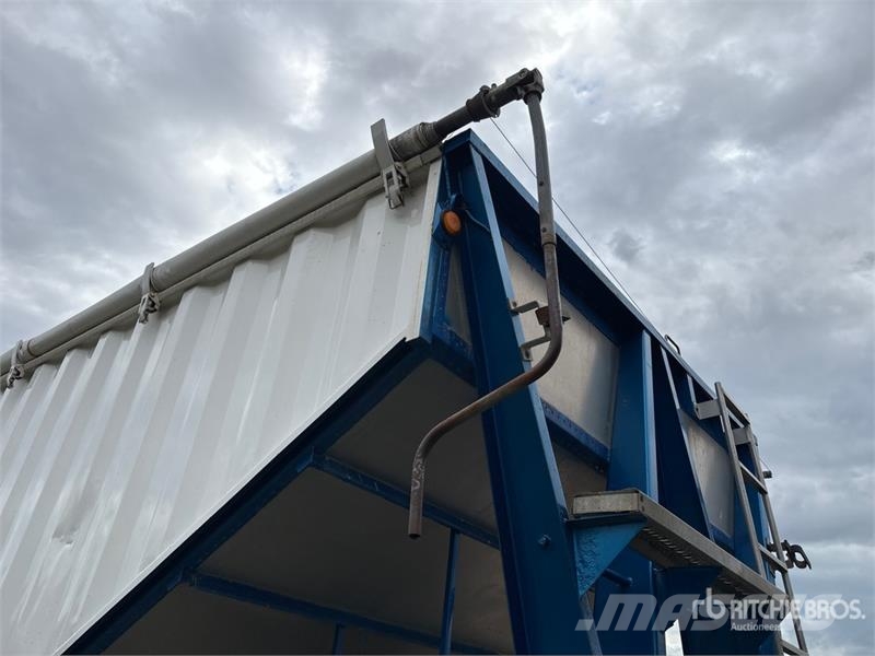 Doepker 30 ft Super B-Train Pup Grain Trailer Viljavankrid