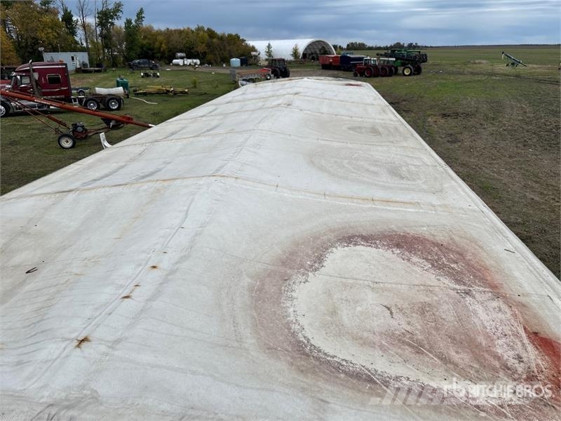 Doepker 30 ft Super B-Train Pup Grain Trailer Viljavankrid