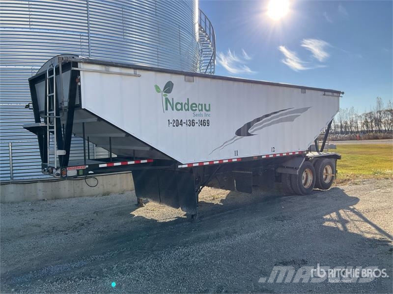 Doepker 30 ft T/A Super B-Train Pup Grain Trailer مقطورة حبوب