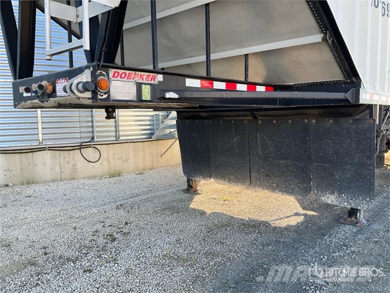 Doepker 30 ft T/A Super B-Train Pup Grain Trailer مقطورة حبوب