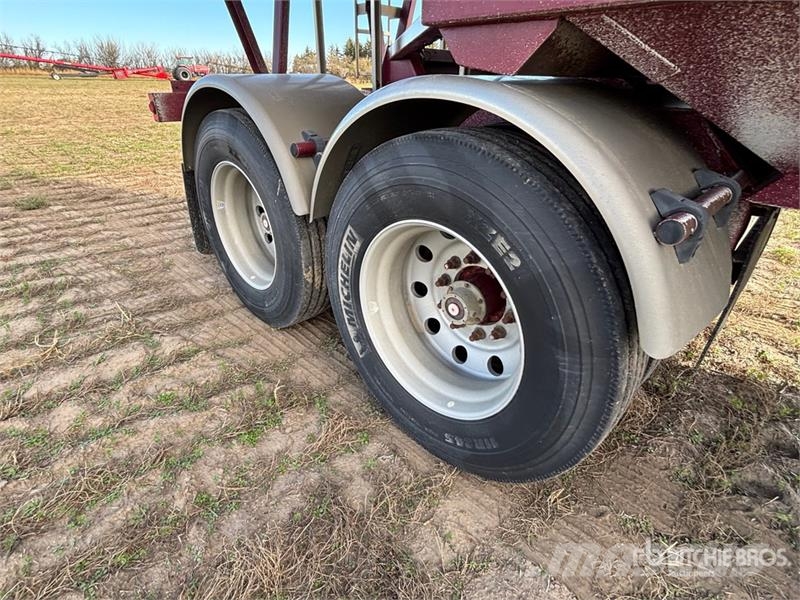 Doepker 30 ft T/A Super B-Train Pup Grain Trailer Prikolice za zrno