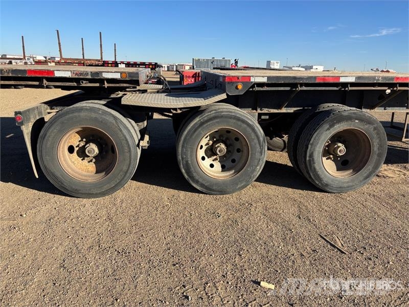 Doepker 32 ft Super B-Train Lead Flatbed Trailer مقطوروات مسطحة/مفصلية الجوانب