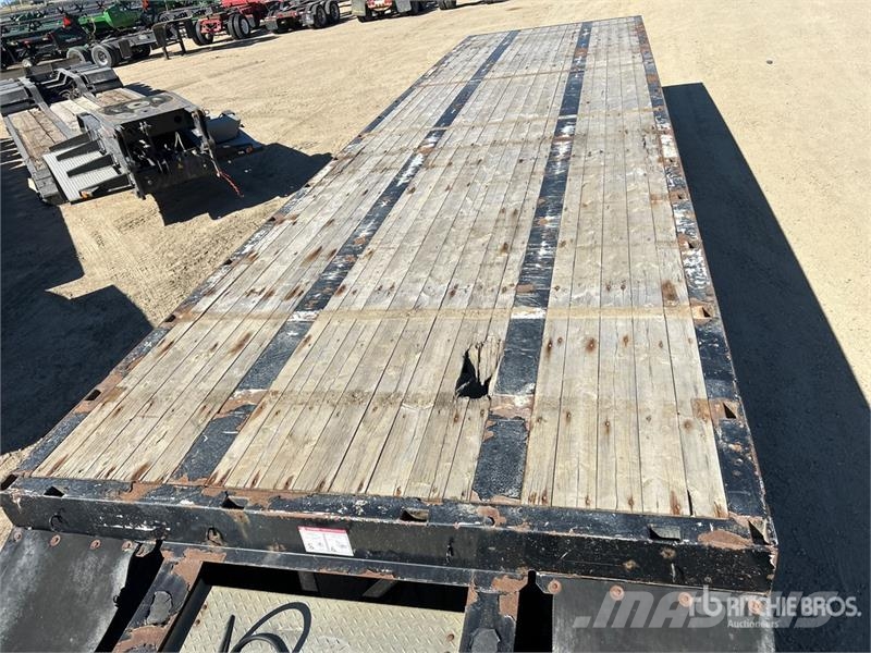 Doepker 32 ft Super B-Train Lead Flatbed Trailer Lavaperävaunut