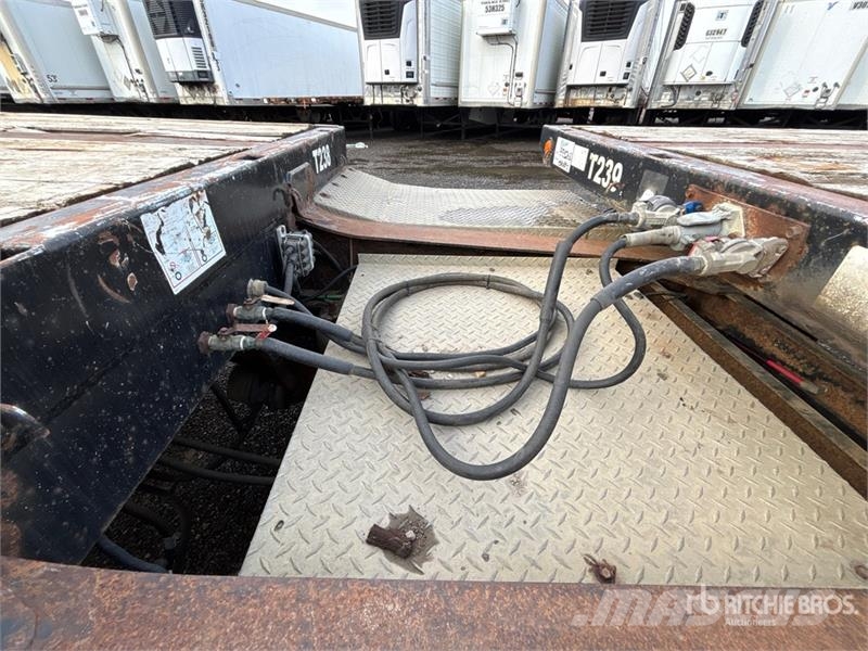 Doepker 32 ft Super B-Train Lead Flatbed Trailer Remorque ridelle