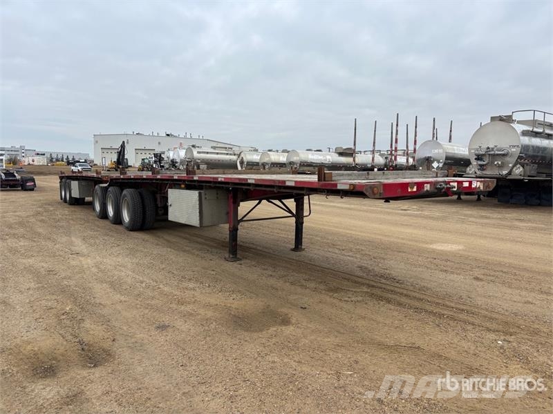 Doepker 32 ft Super B-Train Lead Flatbed Trailer Flatbed/Dropside trailers