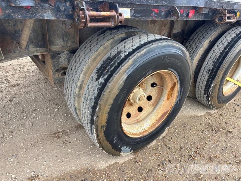 Doepker 32 ft Super B-Train Lead Flatbed Trailer Pick up/Prelata