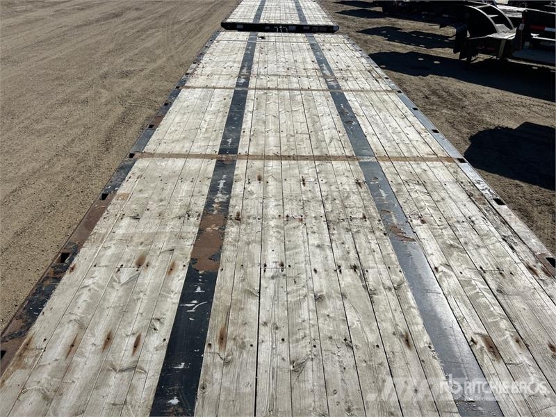 Doepker 32 ft Super B-Train Lead Flatbed Trailer Lavaperävaunut