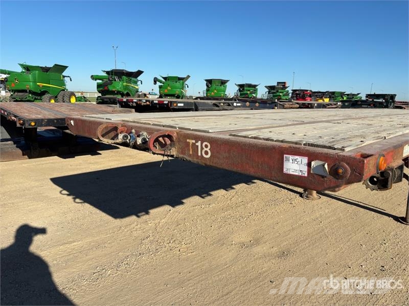 Doepker 32 ft Super B-Train Lead Flatbed Trailer Valníky