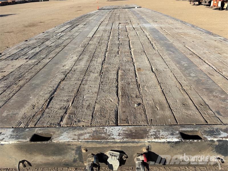 Doepker 32 ft Super B-Train Lead Flatbed Trailer مقطوروات مسطحة/مفصلية الجوانب