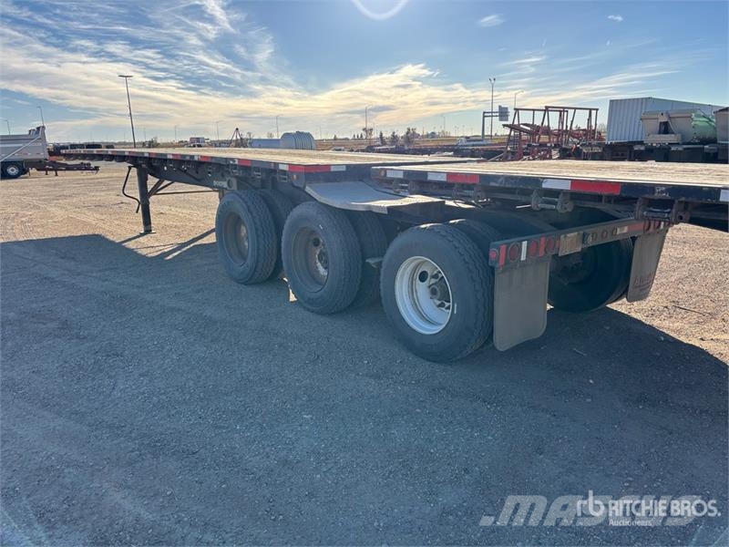 Doepker 32 ft Super B-Train Lead Flatbed Trailer مقطوروات مسطحة/مفصلية الجوانب