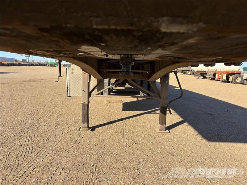 Doepker 32 ft Super B-Train Lead Flatbed Trailer مقطوروات مسطحة/مفصلية الجوانب
