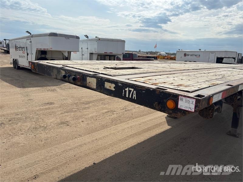 Doepker 32 ft Super B-Train Lead Flatbed Trailer Valníky