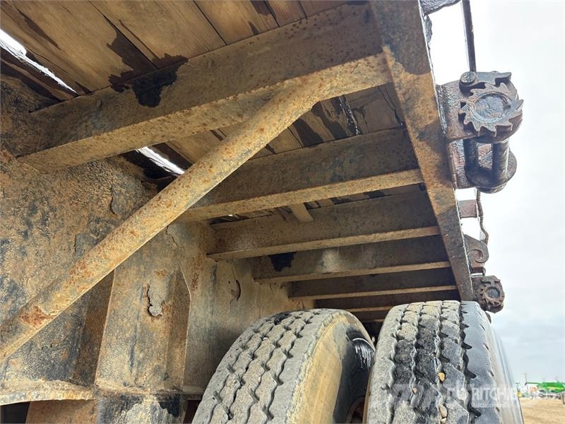 Doepker 32 ft Super B-Train Lead Flatbed Trailer Pick up/Prelata