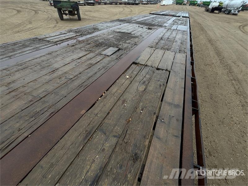 Doepker 32 ft Super B-Train Lead Flatbed Trailer Pick up/Prelata
