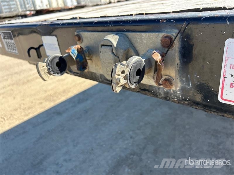 Doepker 32 ft Super B-Train Lead Flatbed Trailer Lavaperävaunut