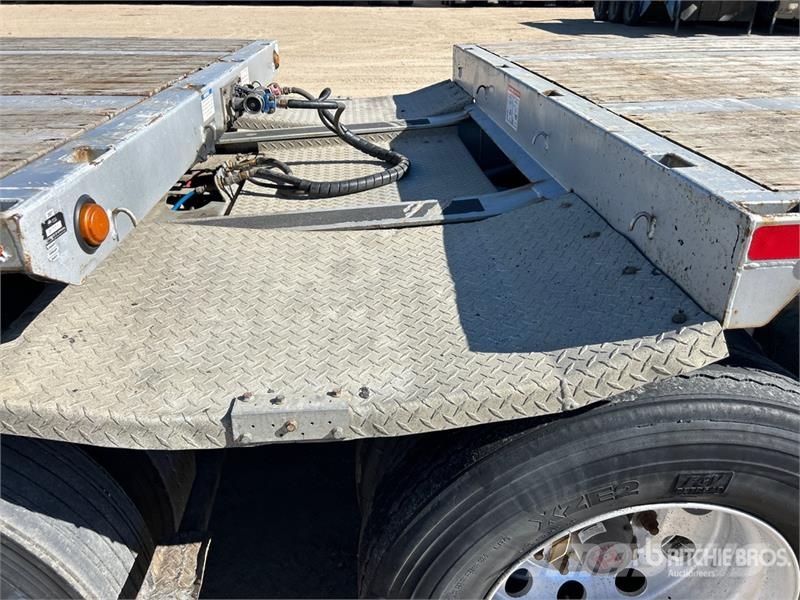 Doepker 32 ft Super B-Train Lead Flatbed Trailer Prikolice platforme/otvoreni sanduk