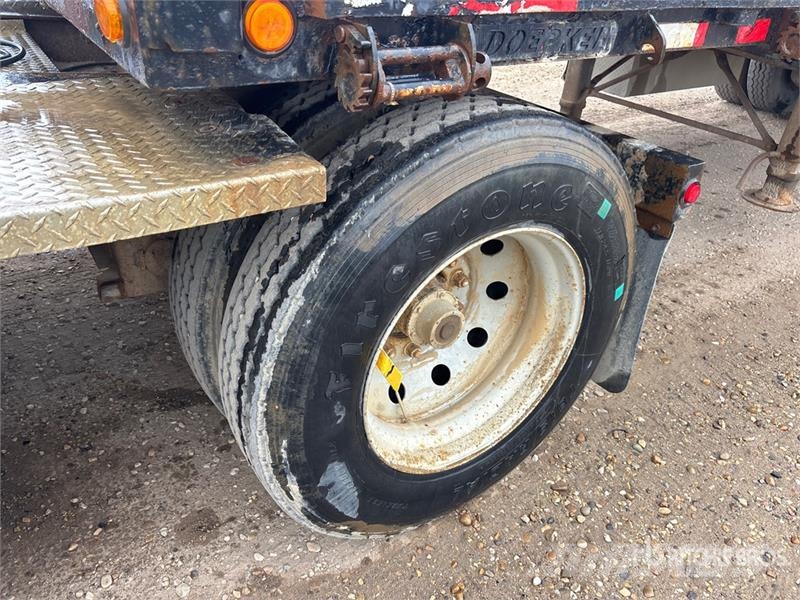 Doepker 32 ft Super B-Train Lead Flatbed Trailer Pick up/Prelata
