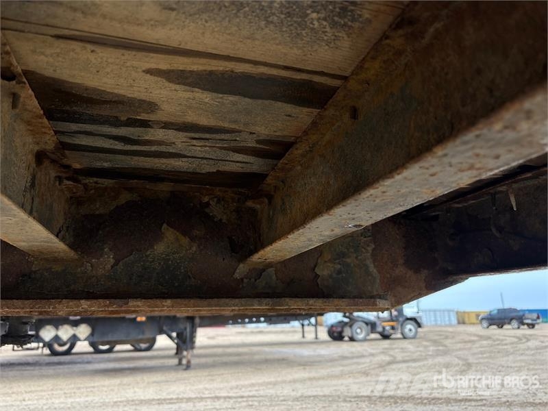 Doepker 32 ft Super B-Train Lead Flatbed Trailer Pick up/Prelata