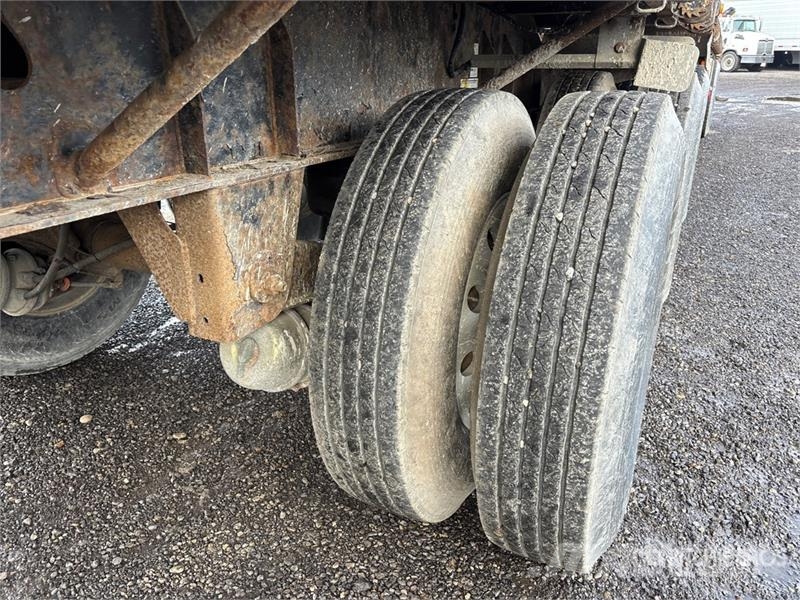 Doepker 32 ft Super B-Train Lead Flatbed Trailer Remorque ridelle