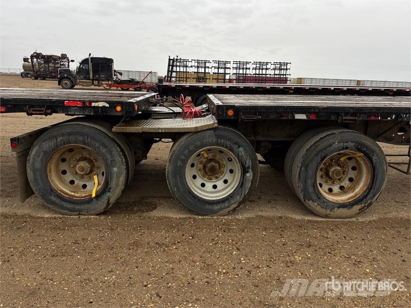 Doepker 32 ft Super B-Train Lead Flatbed Trailer Pick up/Prelata