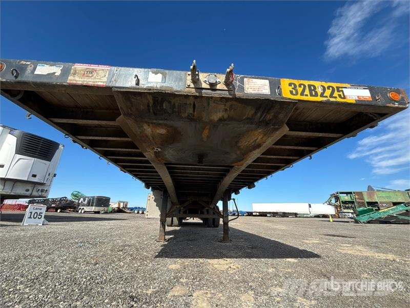 Doepker 32 ft Tri/A Super B-Train Lead Flatbed Trailer Причепи-платформи/бокове розвантаження