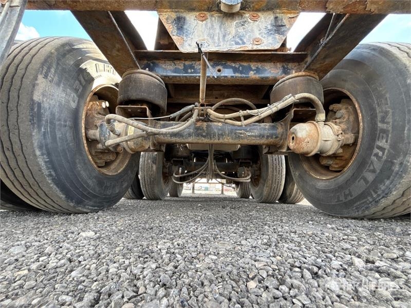 Doepker 32 ft Tri/A Super B-Train Lead Flatbed Trailer Причепи-платформи/бокове розвантаження