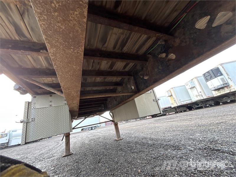 Doepker 32 ft Tri/A Super B-Train Lead Flatbed Trailer 自卸半挂车