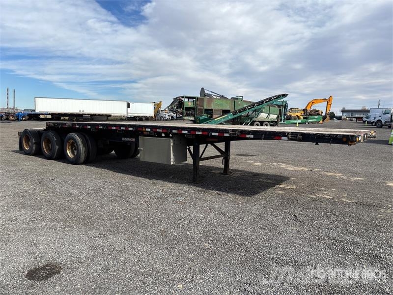 Doepker 32 ft Tri/A Super B-Train Lead Flatbed Trailer Vlakke laadvloer