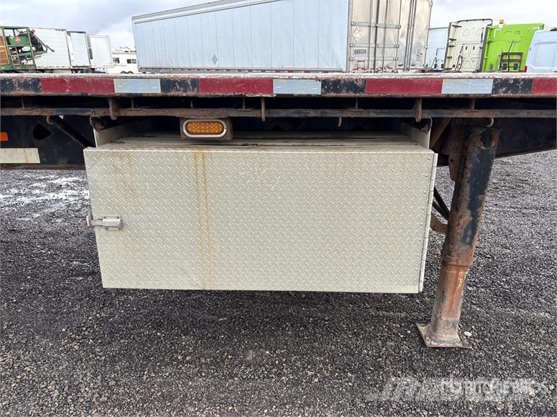 Doepker 32 ft Tri/A Super B-Train Lead Flatbed Trailer 自卸半挂车