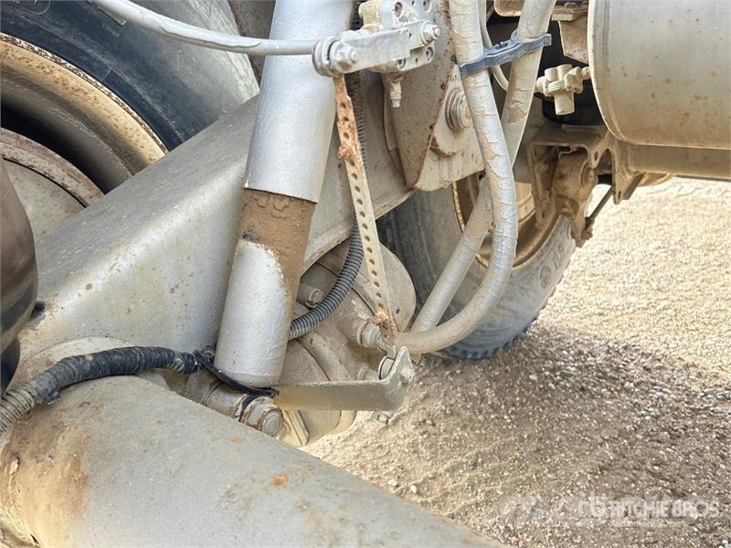 Doepker 35 ft T/A Grain Trailer Prikolice za zrno