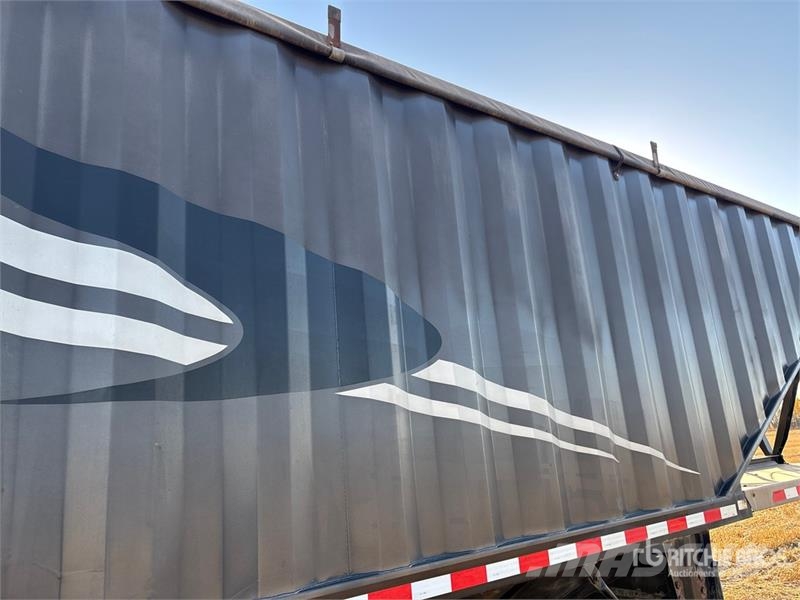 Doepker 35 ft T/A Grain Trailer Carros de trasladar grano