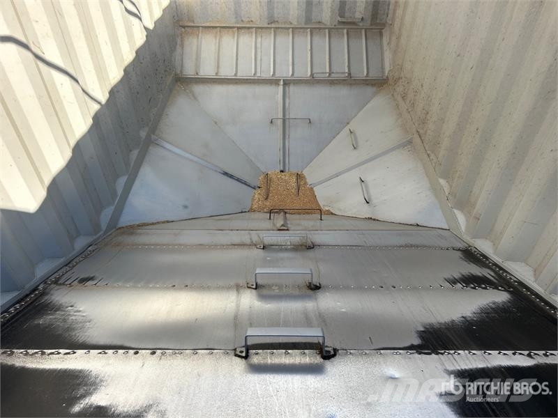 Doepker 35 ft T/A Grain Trailer Prikolice za zrno