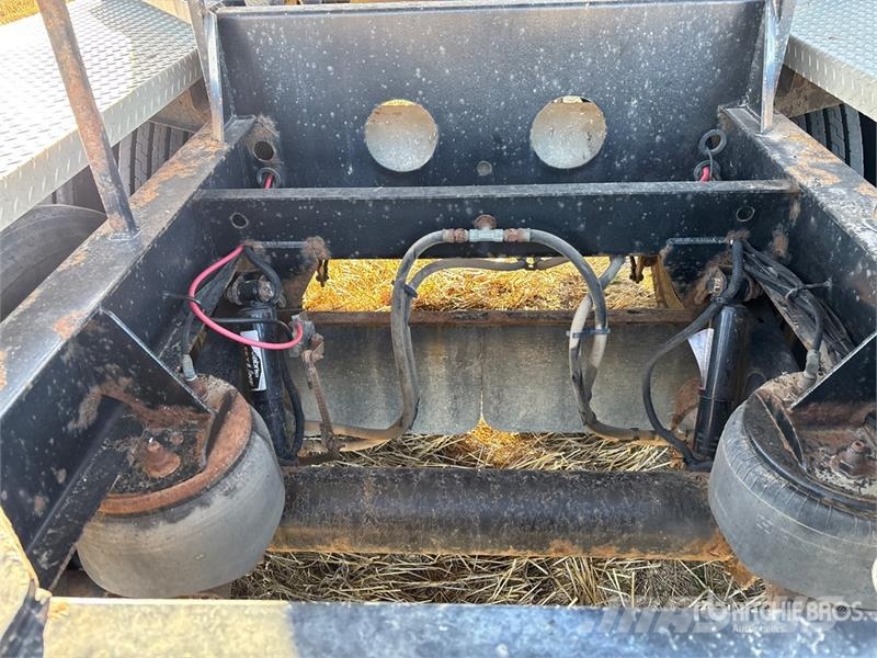 Doepker 35 ft T/A Grain Trailer Carros de trasladar grano