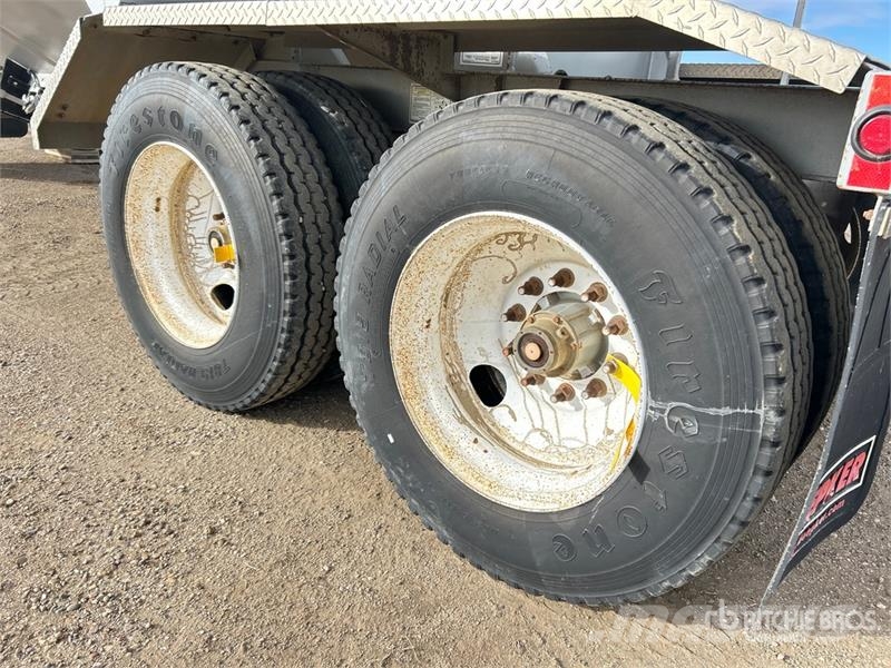 Doepker 35 ft T/A Grain Trailer Prikolice za zrno