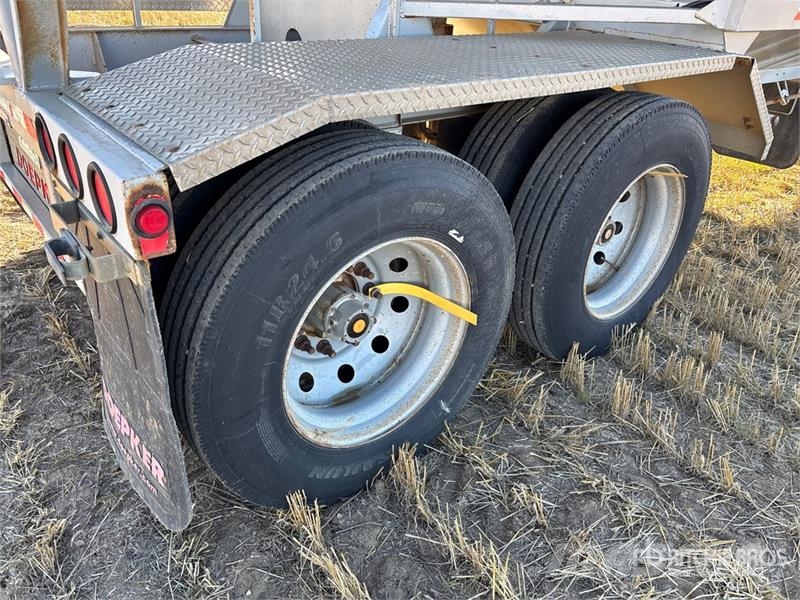 Doepker 35 ft T/A Grain Trailer Prikolice za zrno