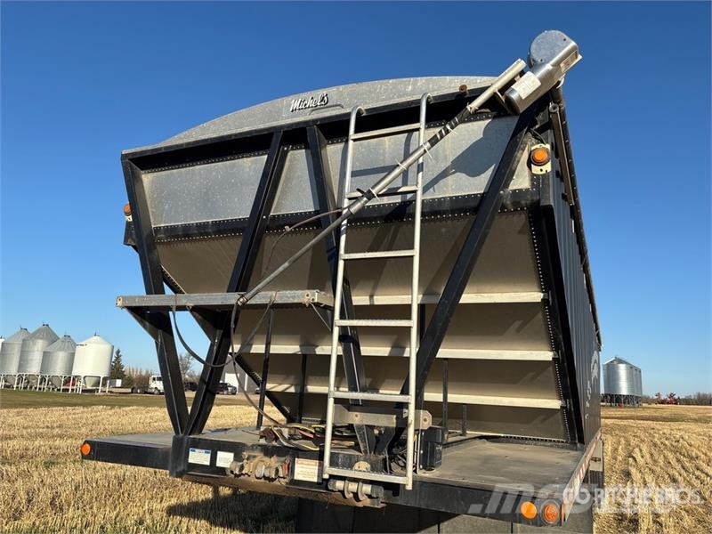Doepker 35 ft T/A Grain Trailer Carros de trasladar grano