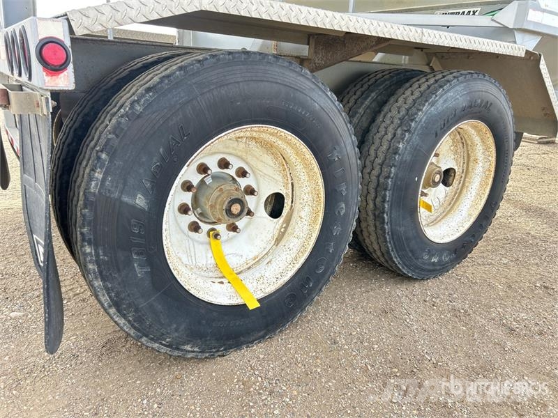 Doepker 35 ft T/A Grain Trailer Prikolice za zrno
