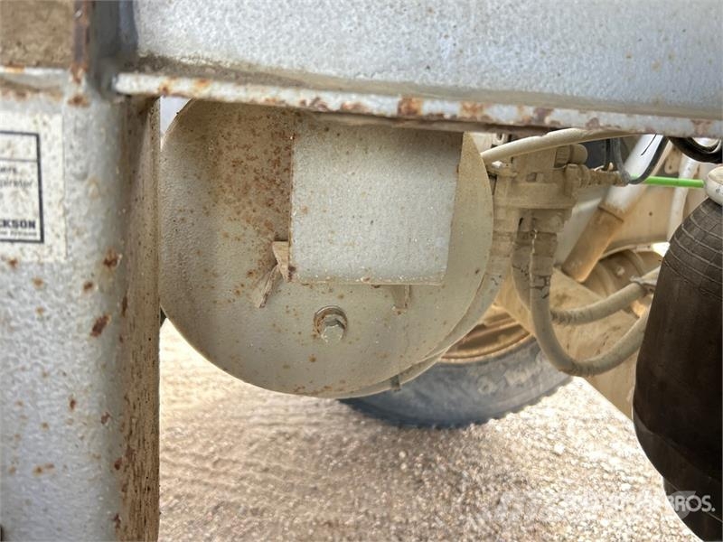 Doepker 35 ft T/A Grain Trailer Prikolice za zrno