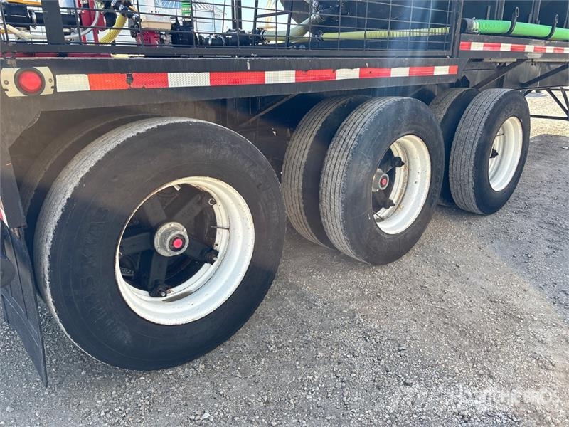 Doepker 37 ft Tri/A Sprayer Tender Trailer ماكينات زراعية - غير ذلك
