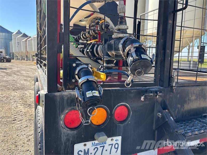 Doepker 37 ft Tri/A Sprayer Tender Trailer ماكينات زراعية - غير ذلك