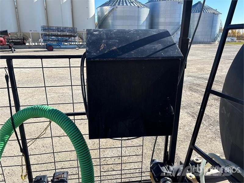 Doepker 37 ft Tri/A Sprayer Tender Trailer ماكينات زراعية - غير ذلك