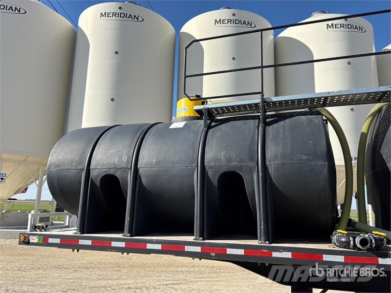 Doepker 37 ft Tri/A Sprayer Tender Trailer ماكينات زراعية - غير ذلك