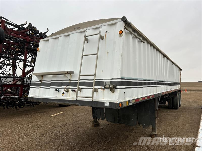 Doepker 38 ft T/A Grain Trailer Viljavaunut
